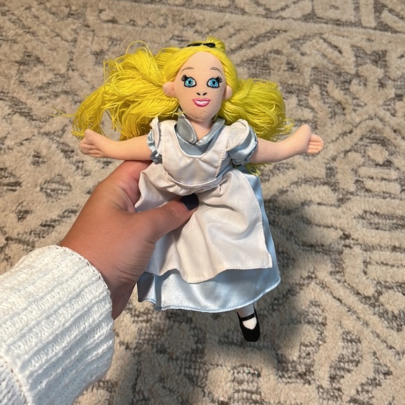 Alice in Wonderland Plush - Picture 3 of 7